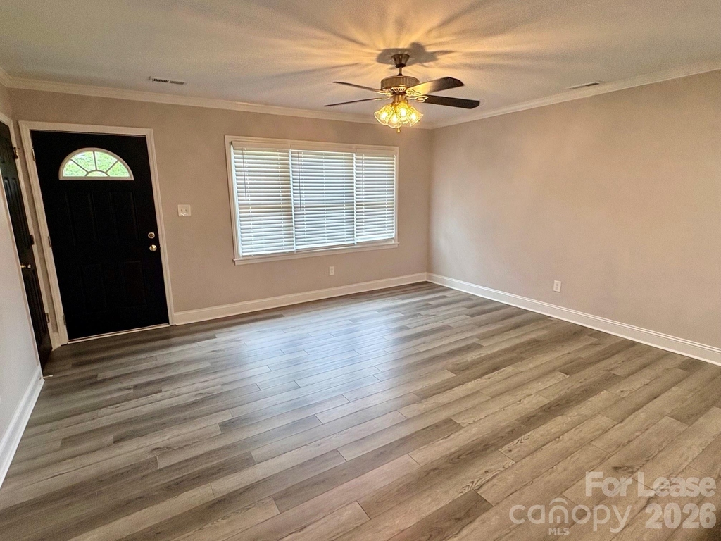 803 Robinson Road - Photo 1