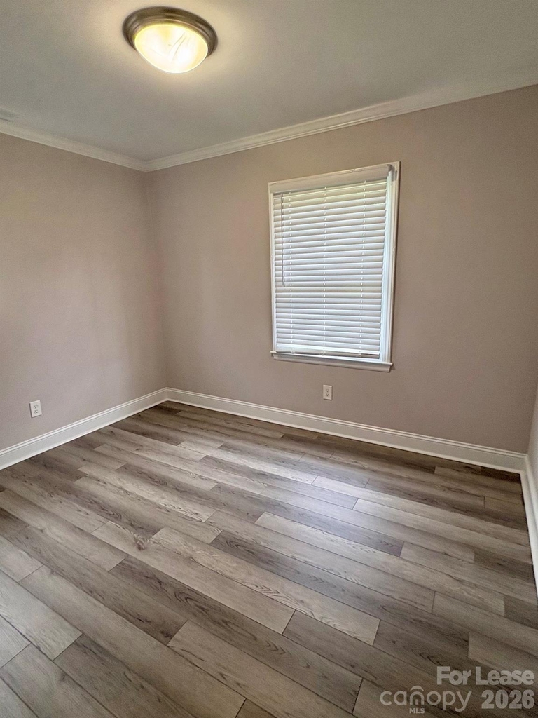 803 Robinson Road - Photo 6