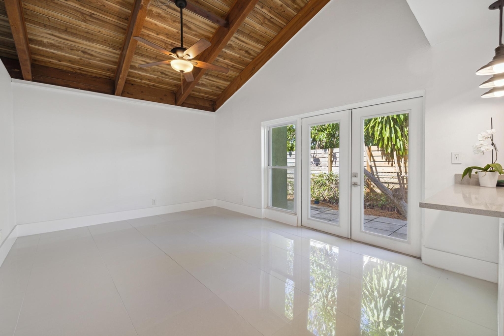 410 Se 13th Street - Photo 2