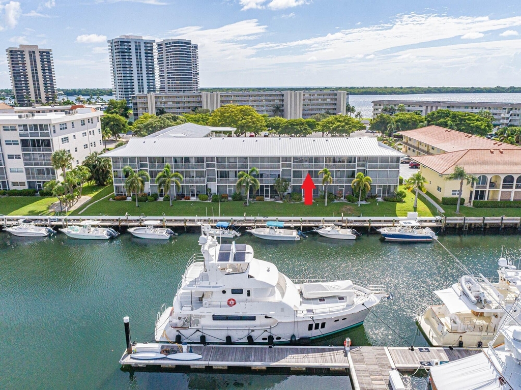 37 Yacht Club Drive - Photo 0