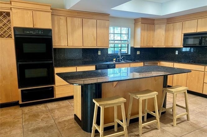 3913 Northampton Way - Photo 4