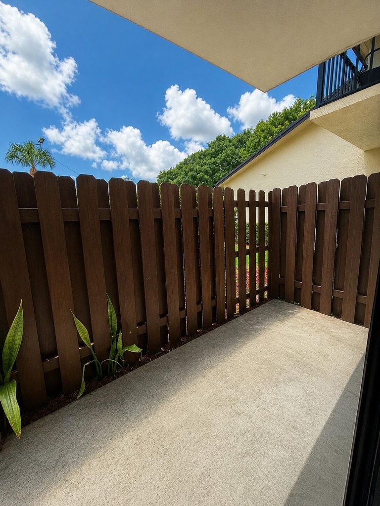 2050 Oleander Boulevard - Photo 2