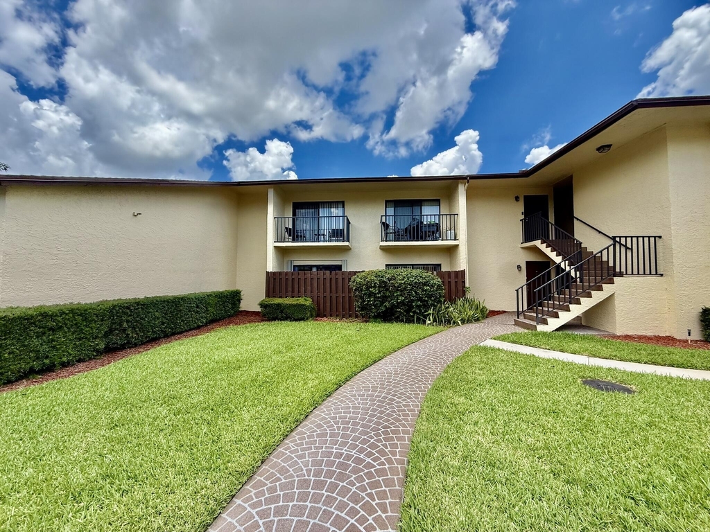 2050 Oleander Boulevard - Photo 1