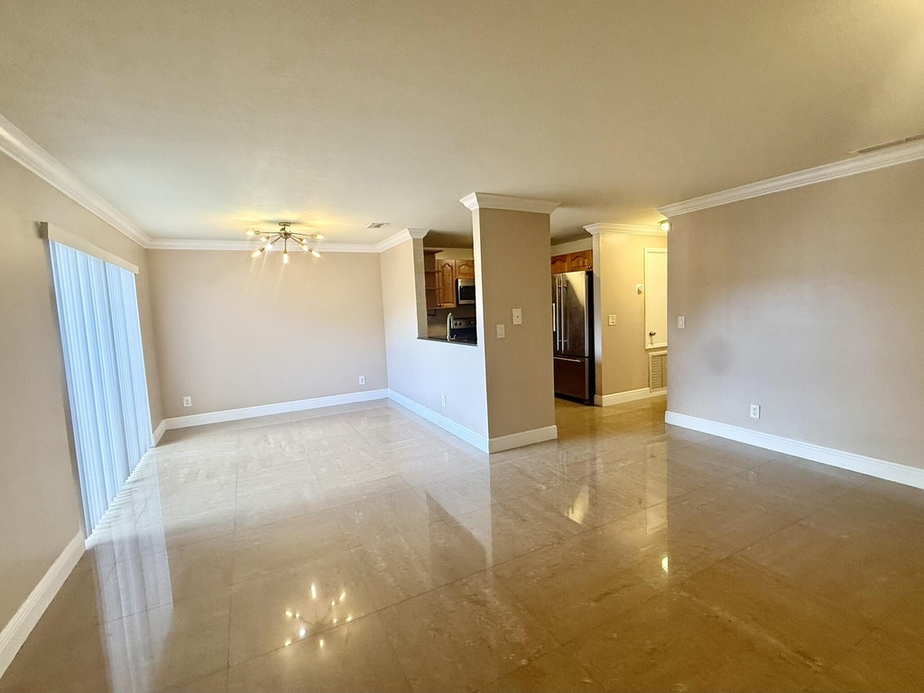 2050 Oleander Boulevard - Photo 3