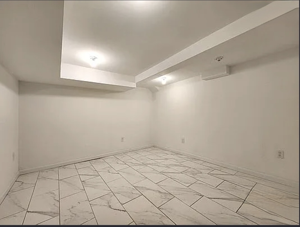 32 Woodbine Street - Photo 2