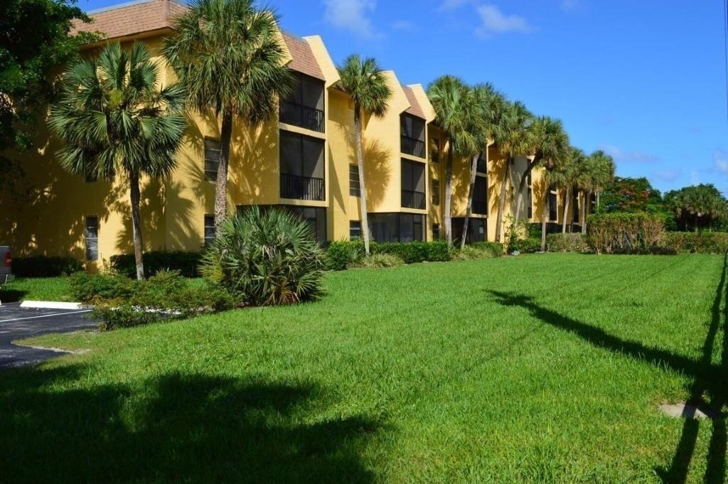 460 Nw 20th Street - Photo 0