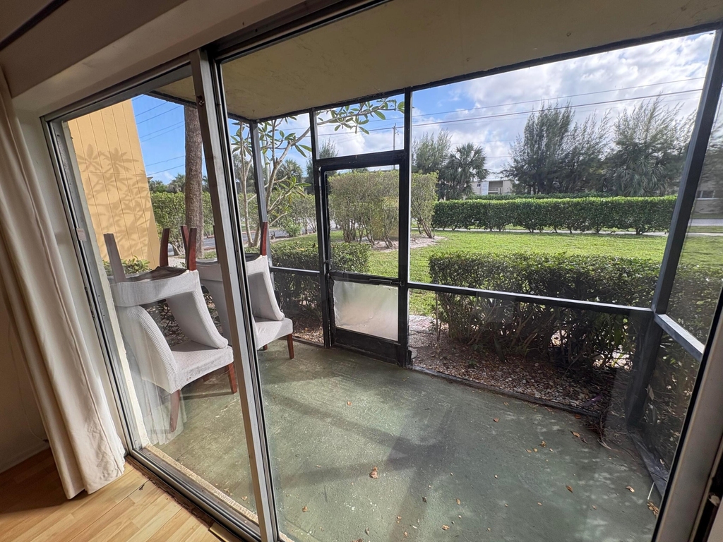 460 Nw 20th Street - Photo 17