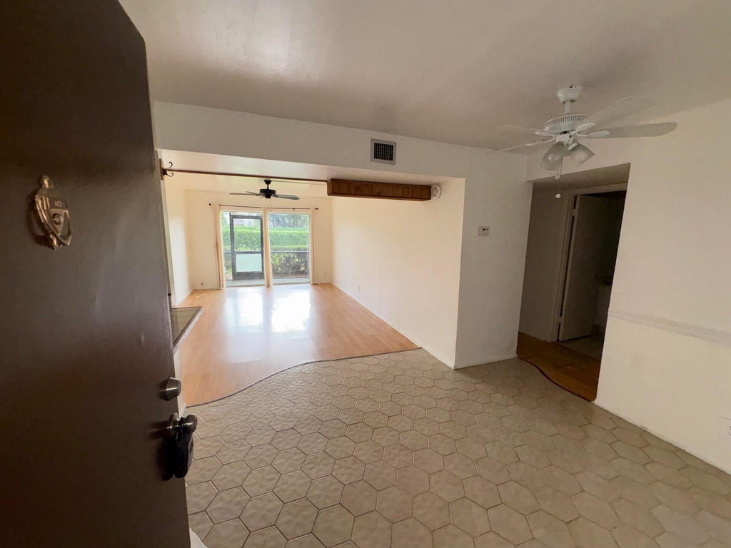 460 Nw 20th Street - Photo 3