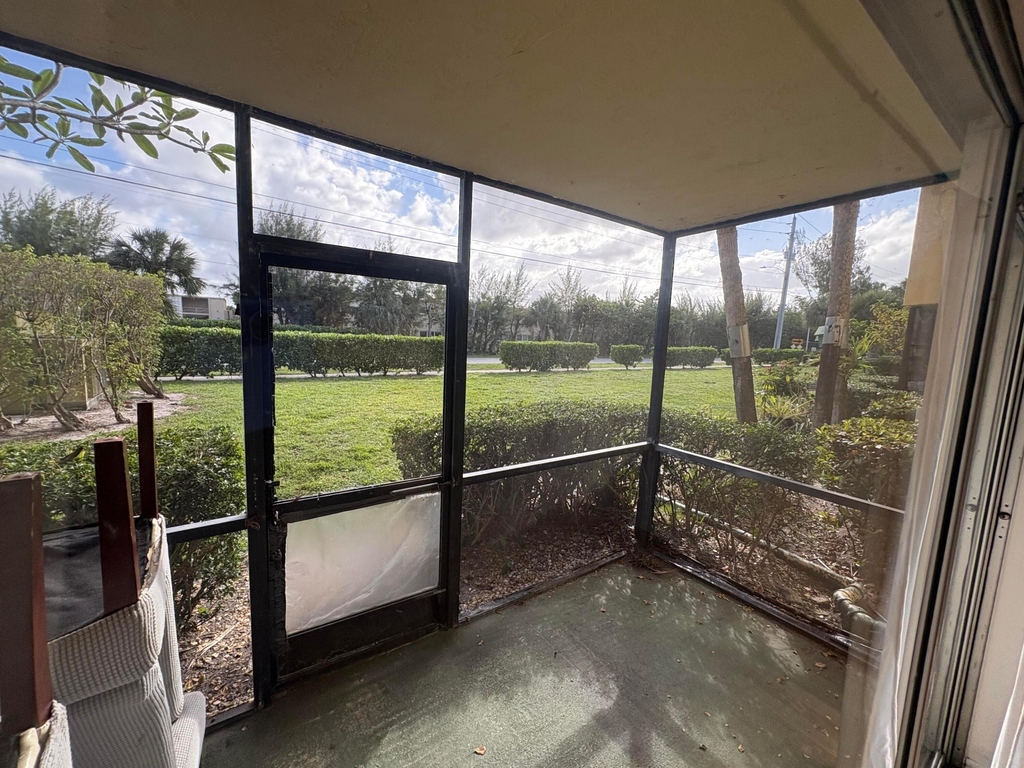460 Nw 20th Street - Photo 16