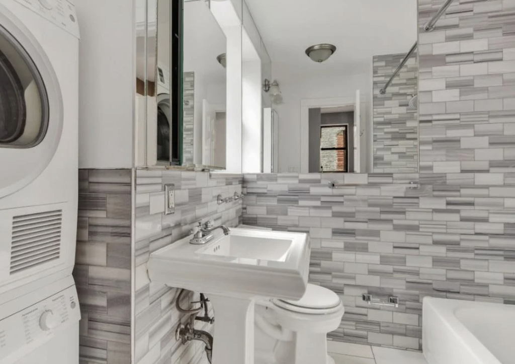 252 Mott Street - Photo 7