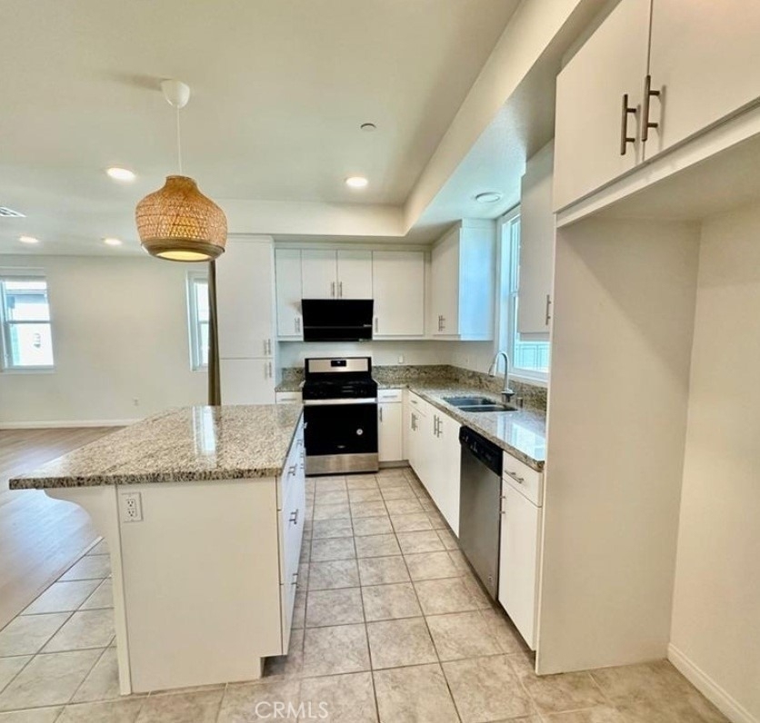 7817 Paxton - Photo 4
