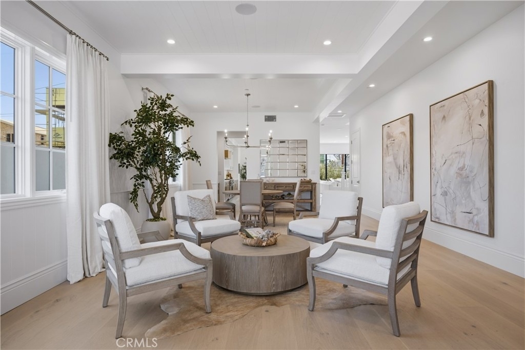 858 Fiske - Photo 1