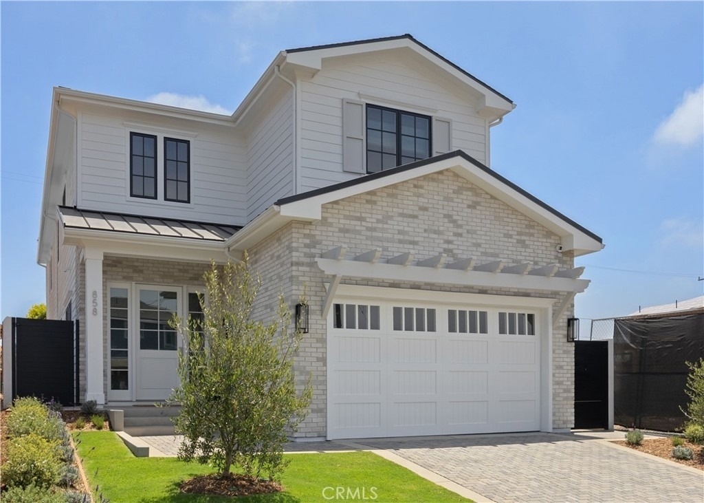 858 Fiske - Photo 0