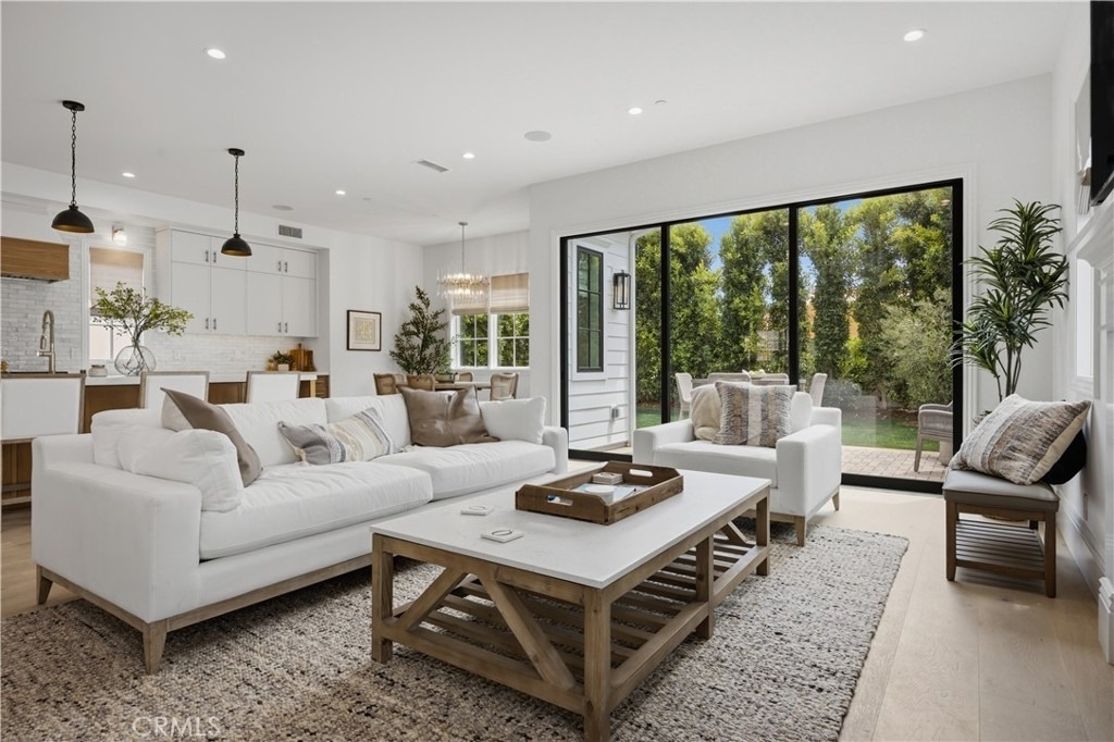 858 Fiske - Photo 4