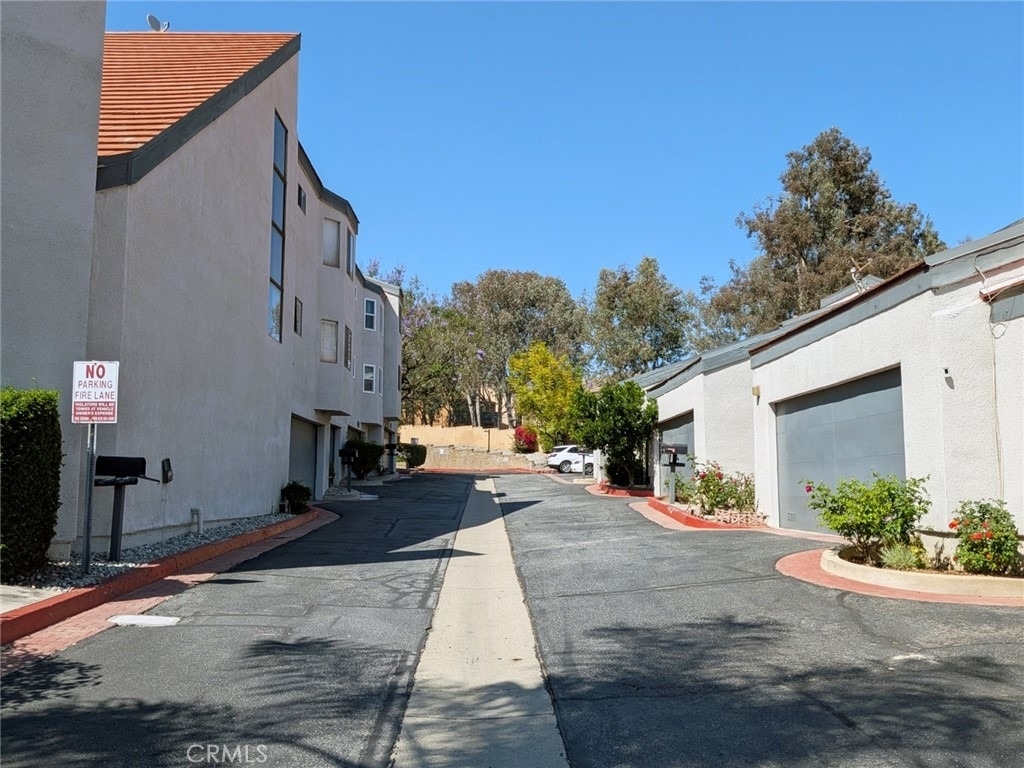 660 E Workman Street - Photo 37