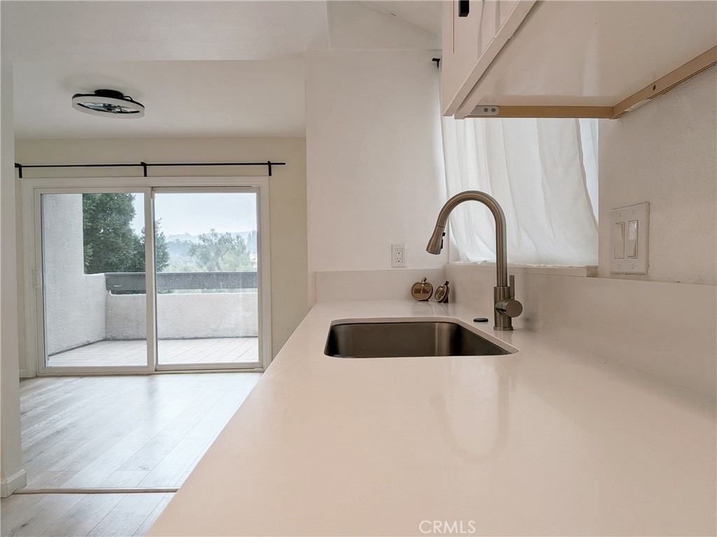 660 E Workman Street - Photo 12