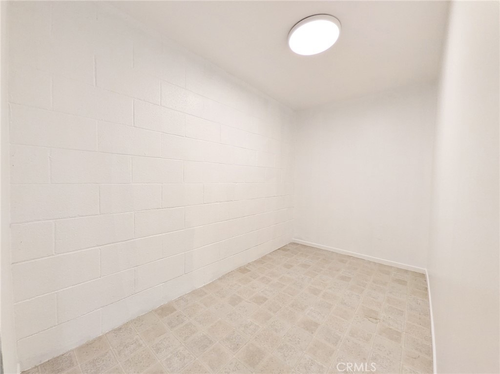 660 E Workman Street - Photo 27