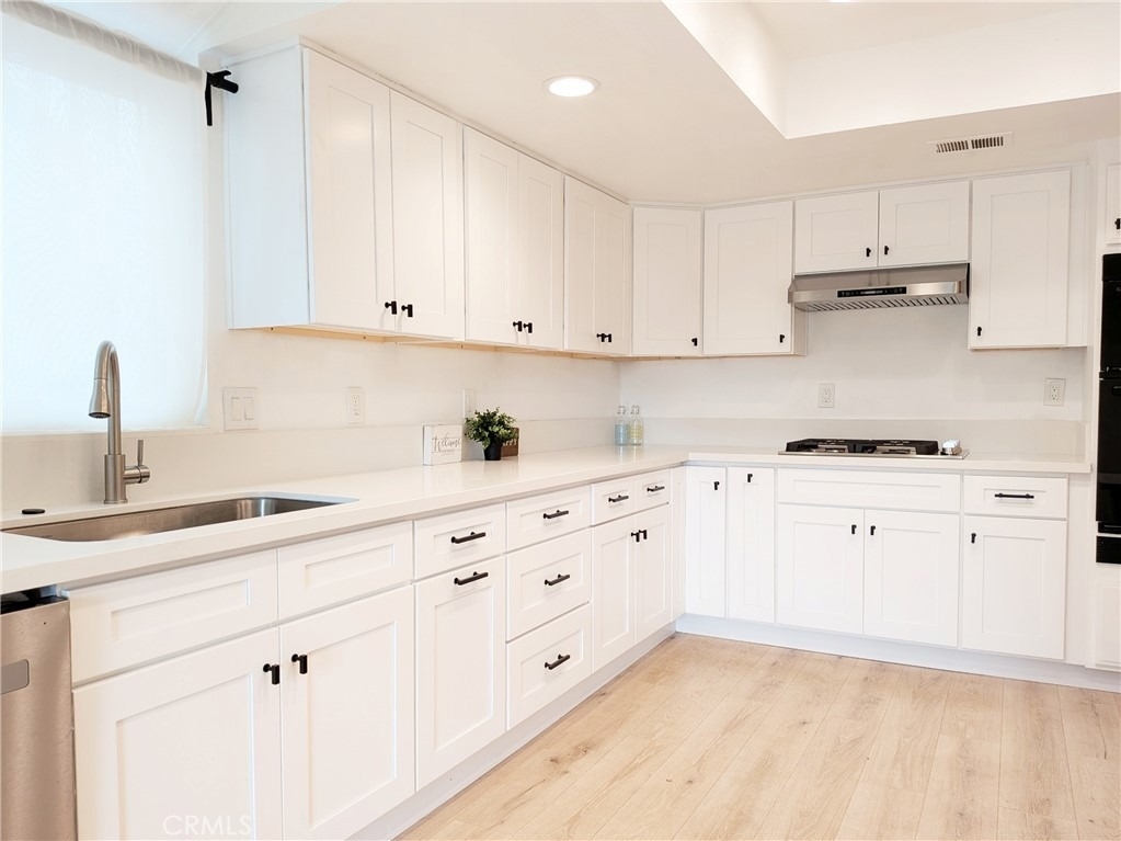 660 E Workman Street - Photo 9