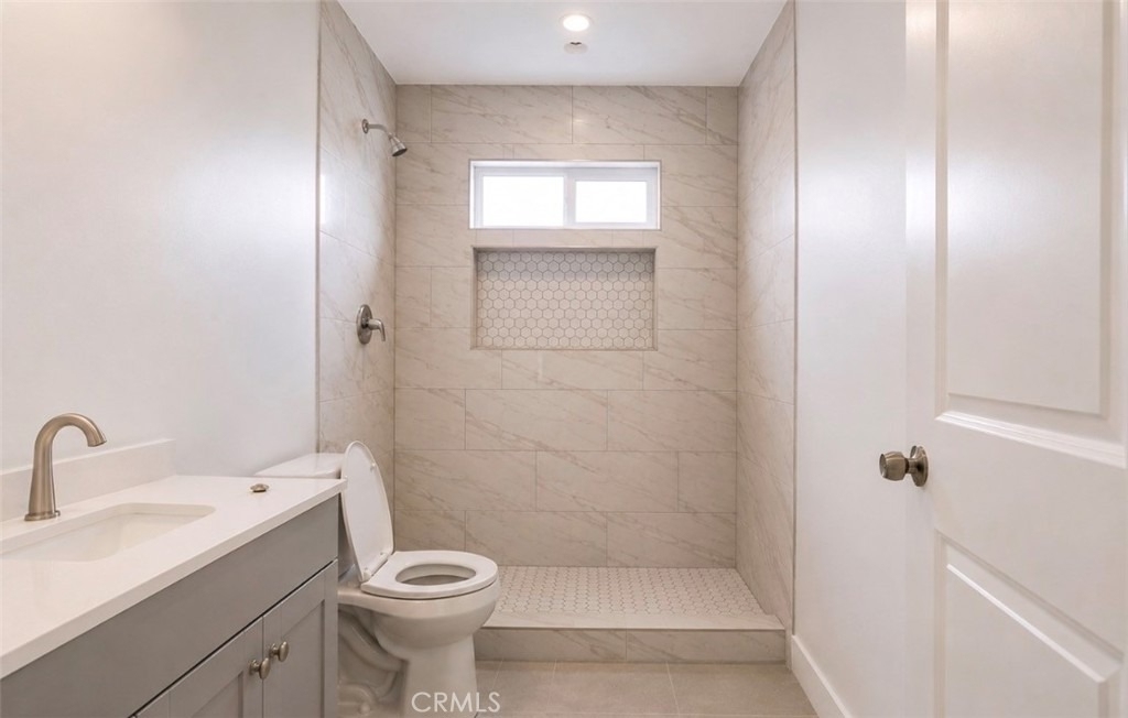 8412 Noble - Photo 14
