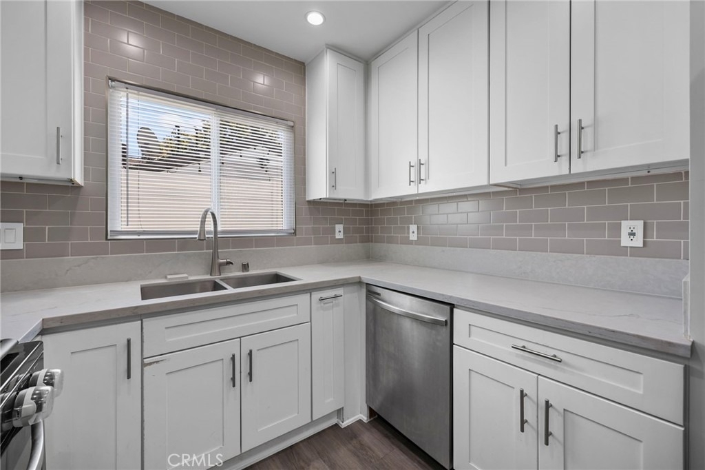 18015 Collins - Photo 10