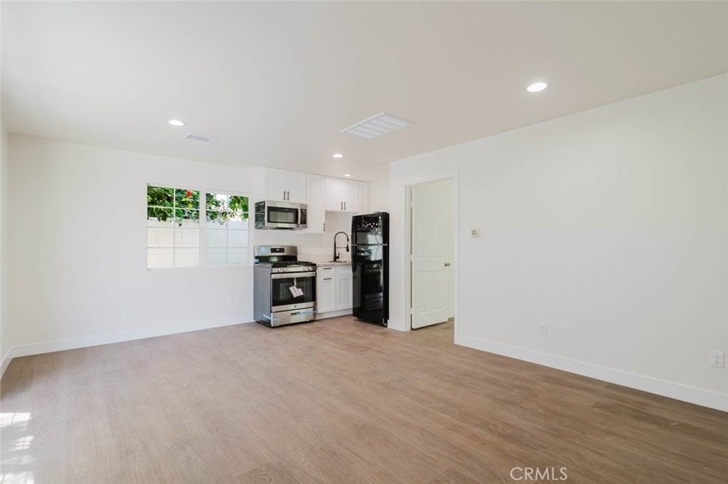 17906 Califa Street - Photo 1