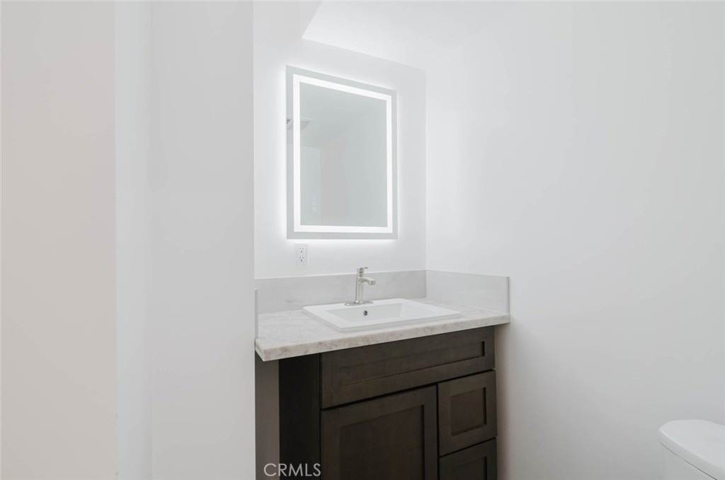 17906 Califa Street - Photo 9