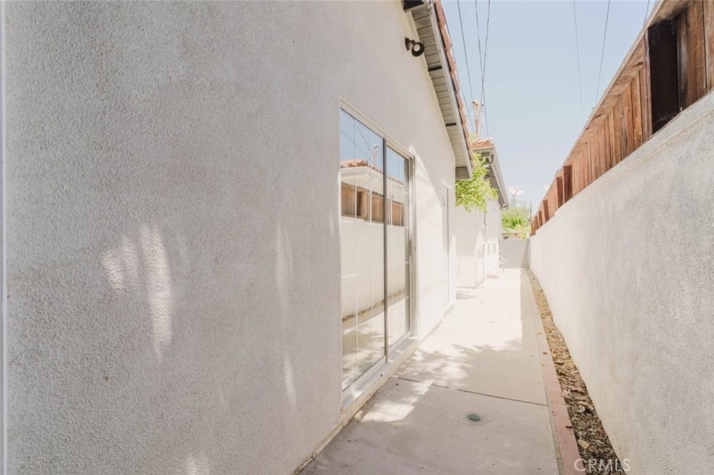 17906 Califa Street - Photo 11