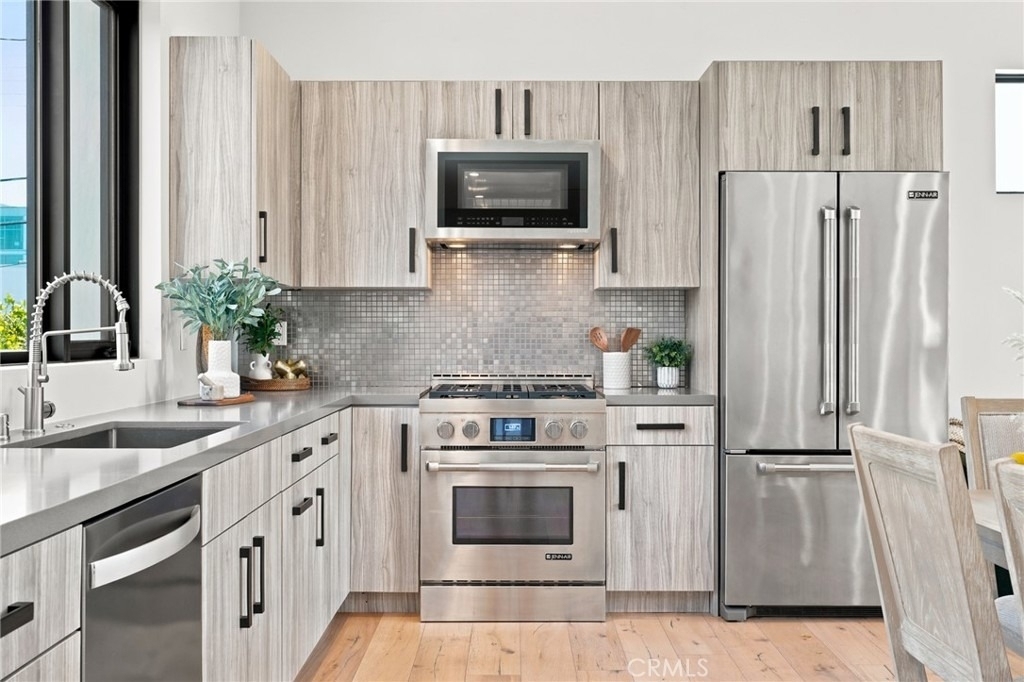 425 N Alfred - Photo 9
