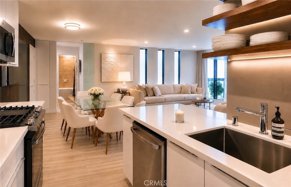 7320 Hawthorn - Photo 5