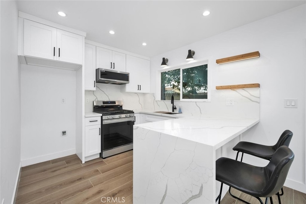 1652 E Rogers Street - Photo 4