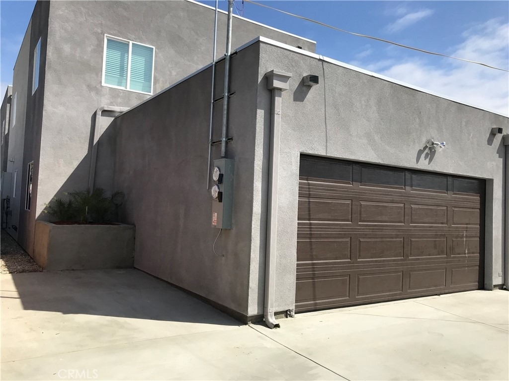 220 E 61st - Photo 0