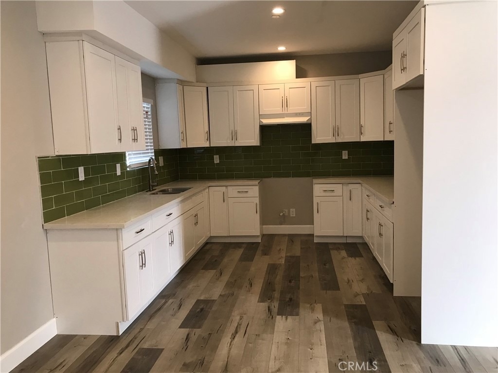 220 E 61st - Photo 5