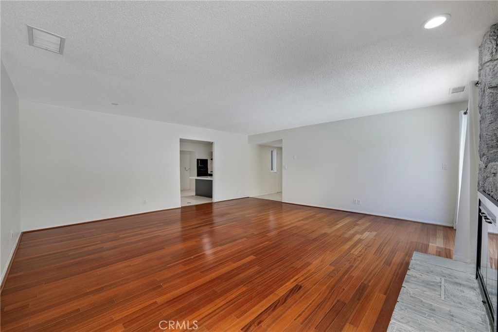 3132 E Locust Avenue - Photo 9