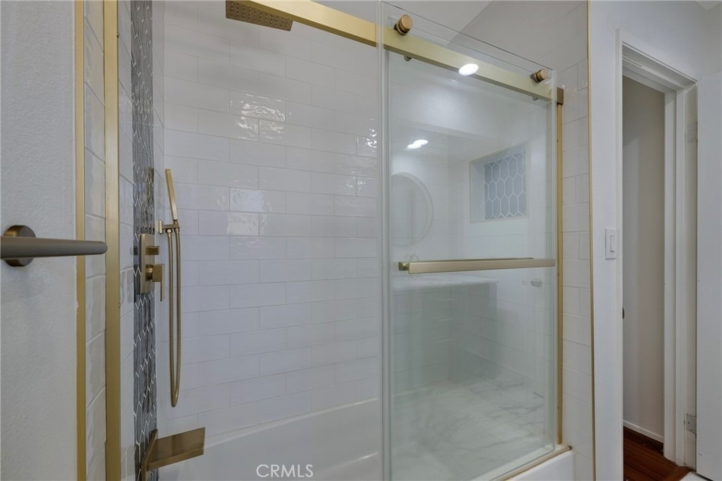3132 E Locust Avenue - Photo 23