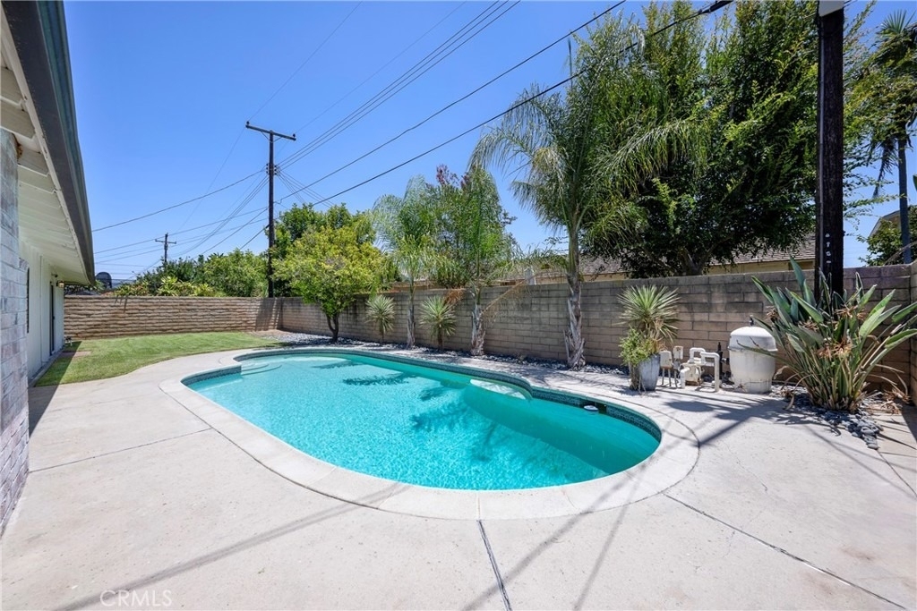 3132 E Locust Avenue - Photo 30