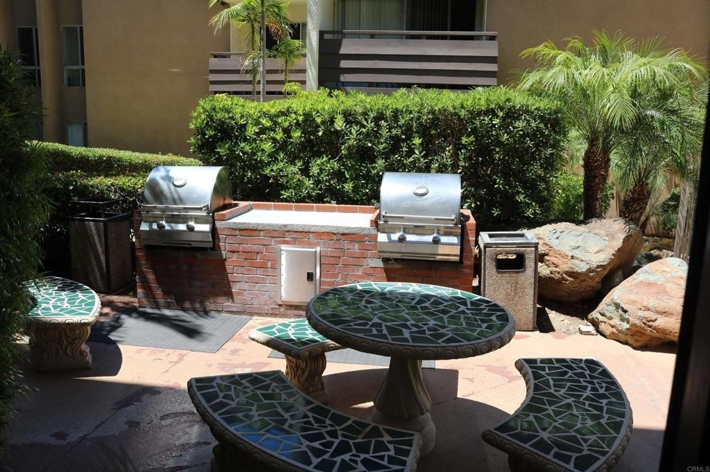 1615 Hotel Circle S - Photo 23