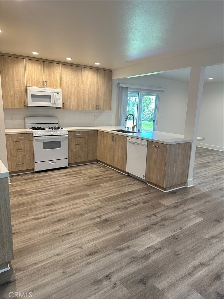 13879 Gavina Ave - Photo 3