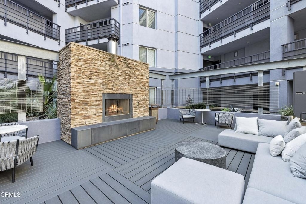 629 Traction Avenue - Photo 14