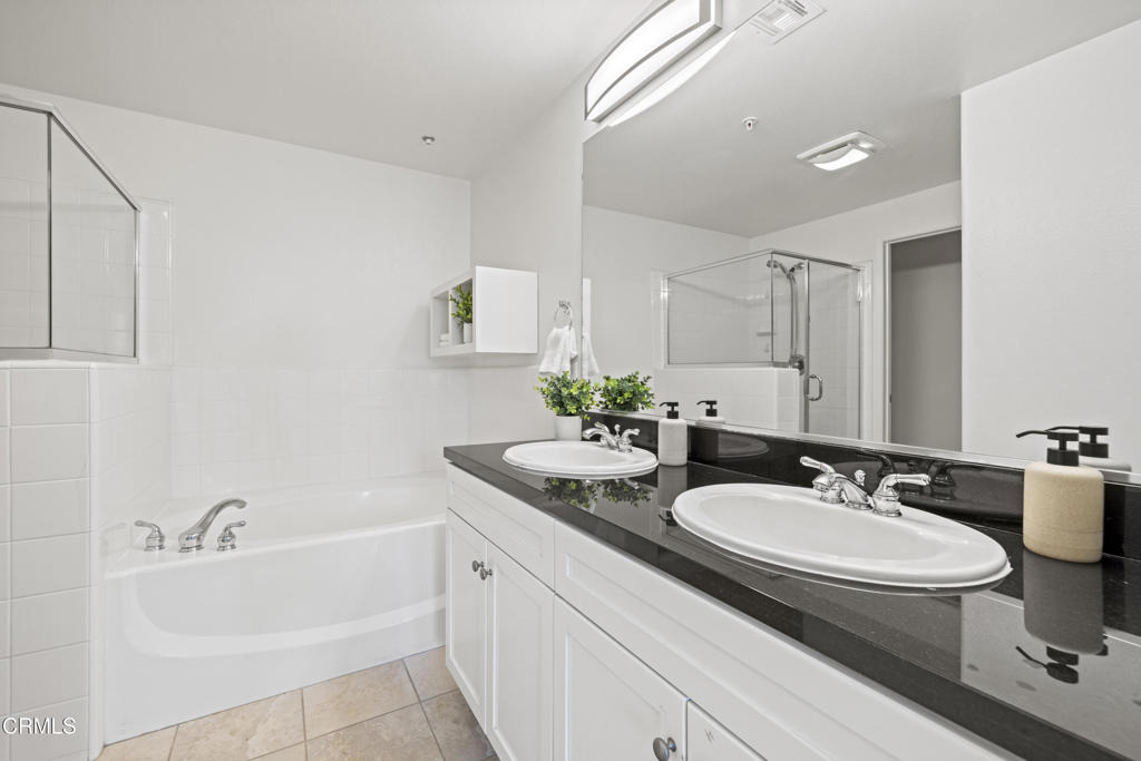 629 Traction Avenue - Photo 6