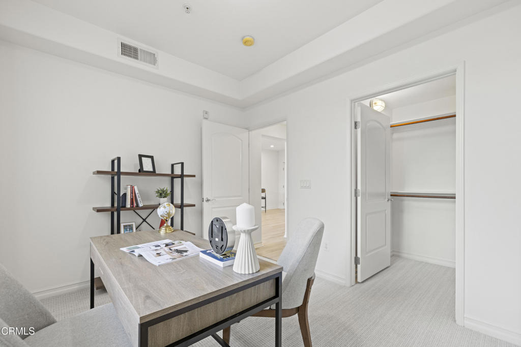 629 Traction Avenue - Photo 9