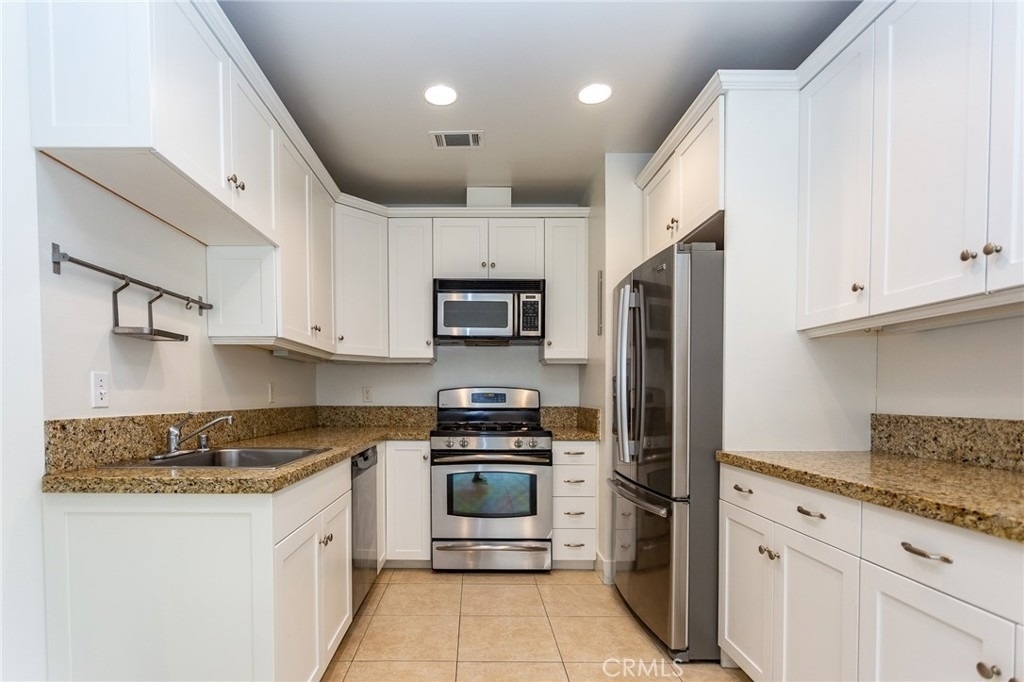 20402 Santa Ana Avenue - Photo 4