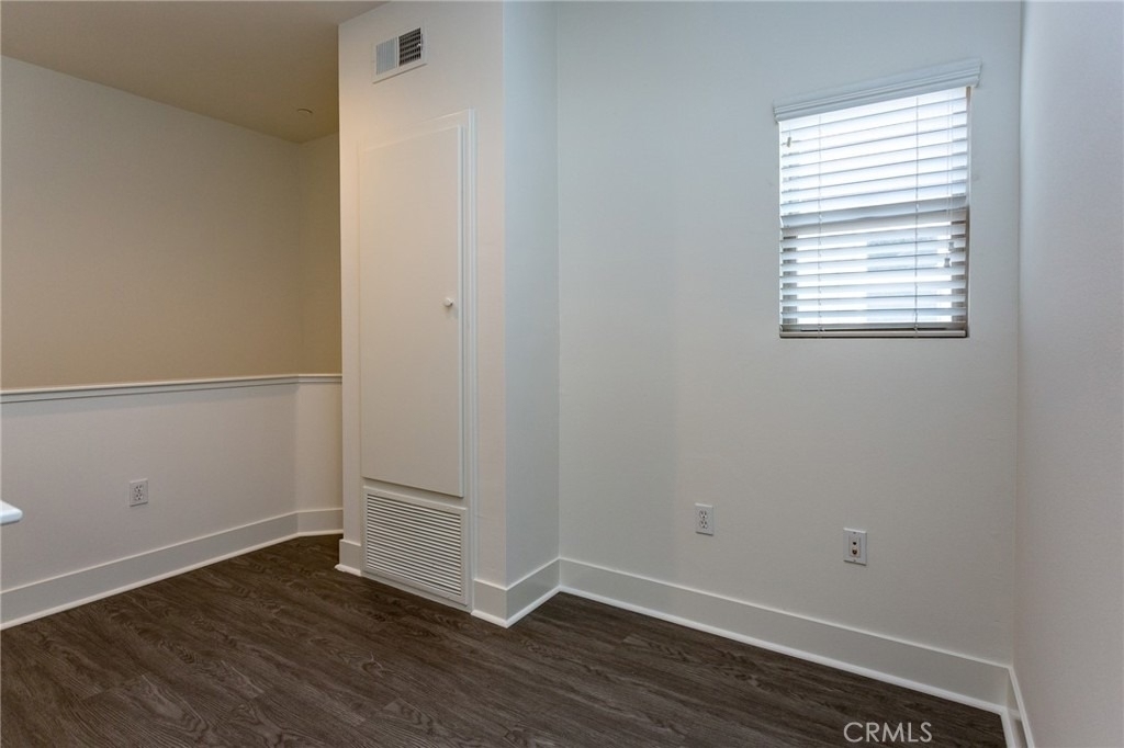 20402 Santa Ana Avenue - Photo 11