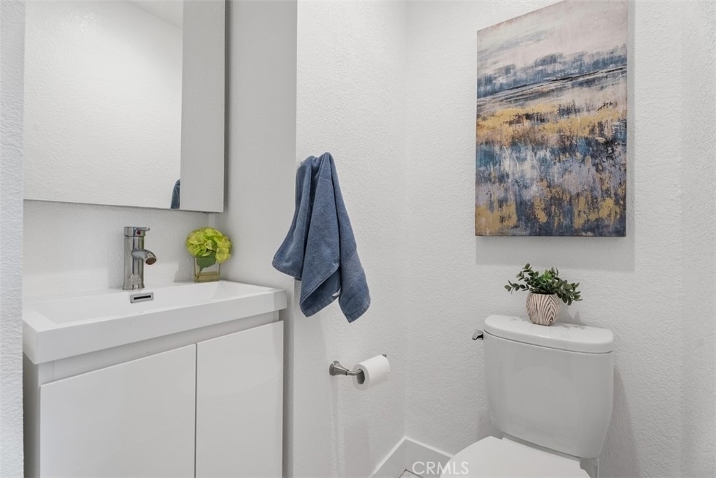 25552 Mackenzie Street - Photo 16