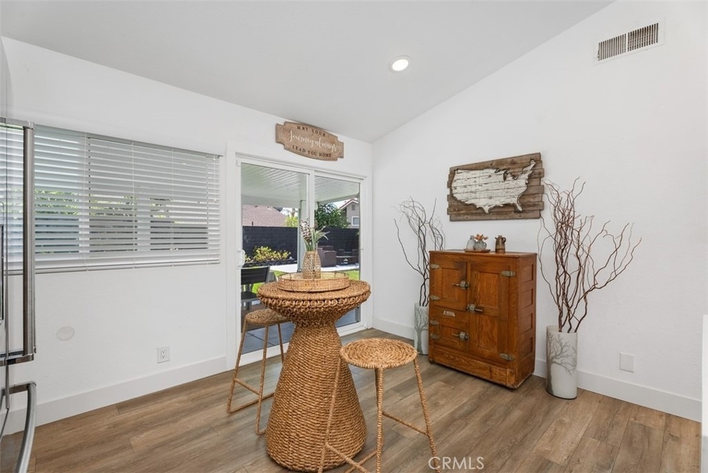 25552 Mackenzie Street - Photo 9