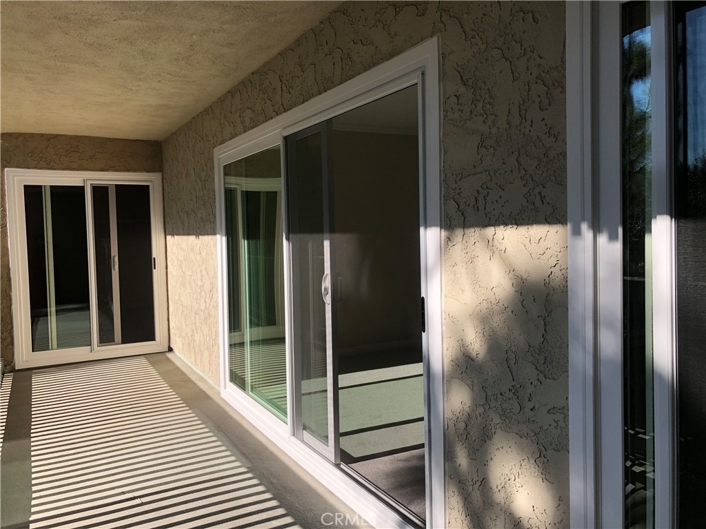 552 N Bellflower Boulevard - Photo 21