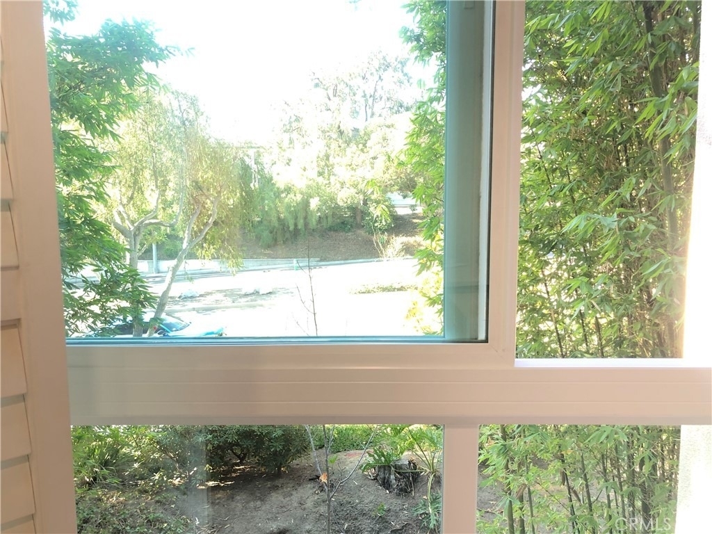 552 N Bellflower Boulevard - Photo 24