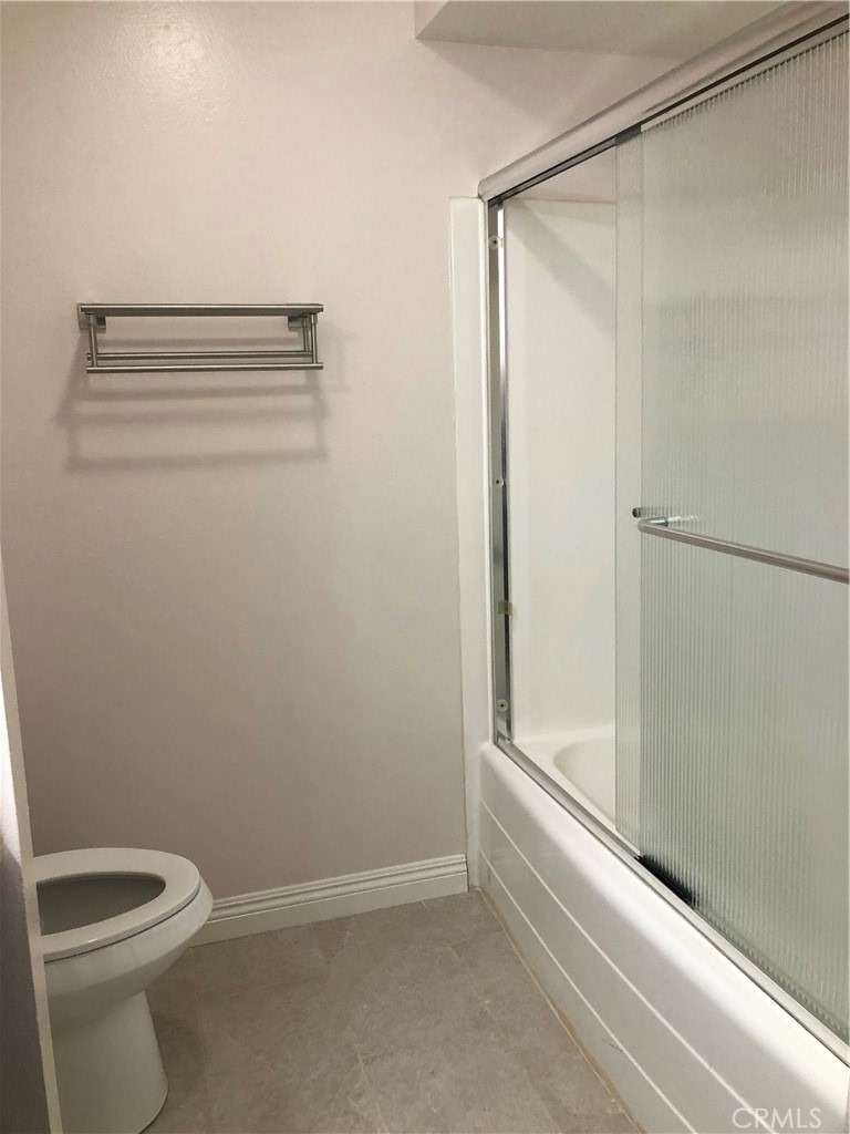 552 N Bellflower Boulevard - Photo 19
