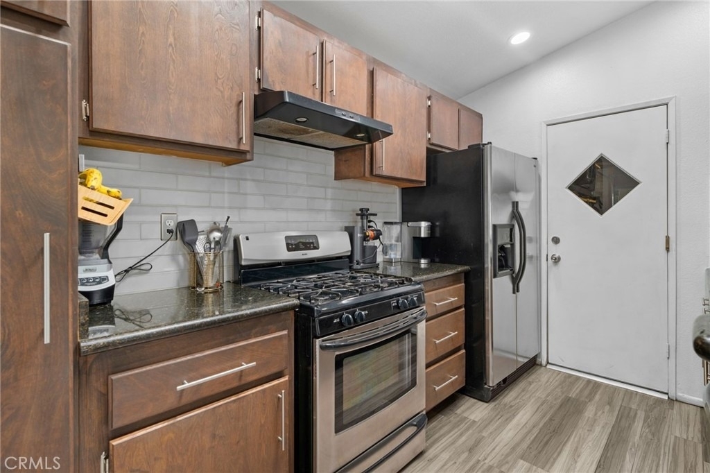 15957 Randall - Photo 8