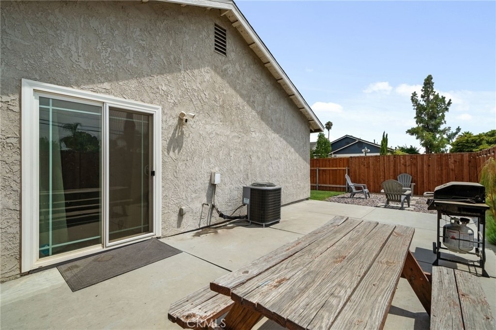 15957 Randall - Photo 20