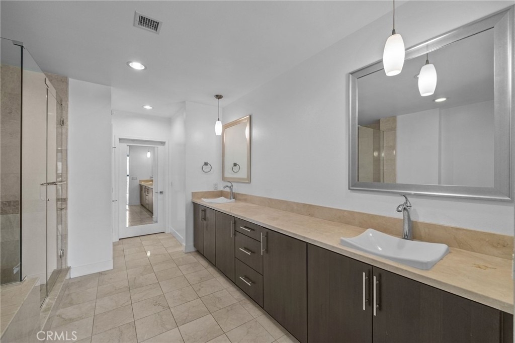 402 Rockefeller - Photo 18